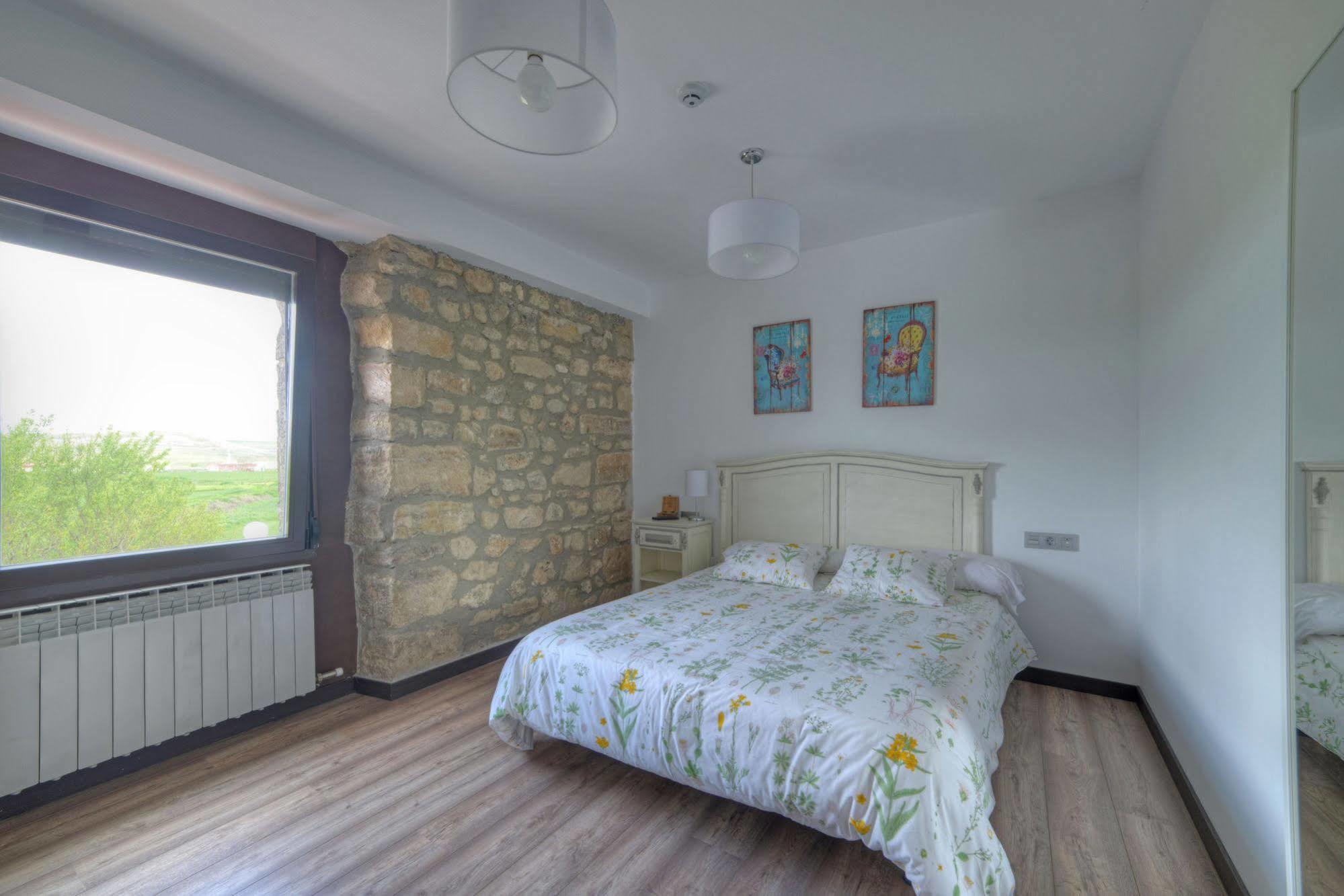 Albergue Turistico "La Fabrica" Tardajos Bagian luar foto